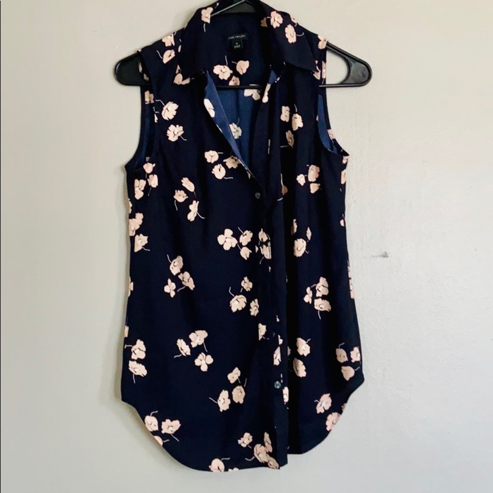 Ann Taylor Sleeveless navy floral blouse